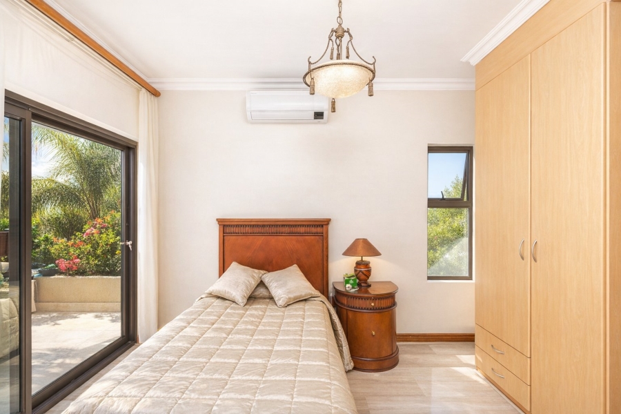 5 Bedroom Property for Sale in Caribbean Beach Club North West